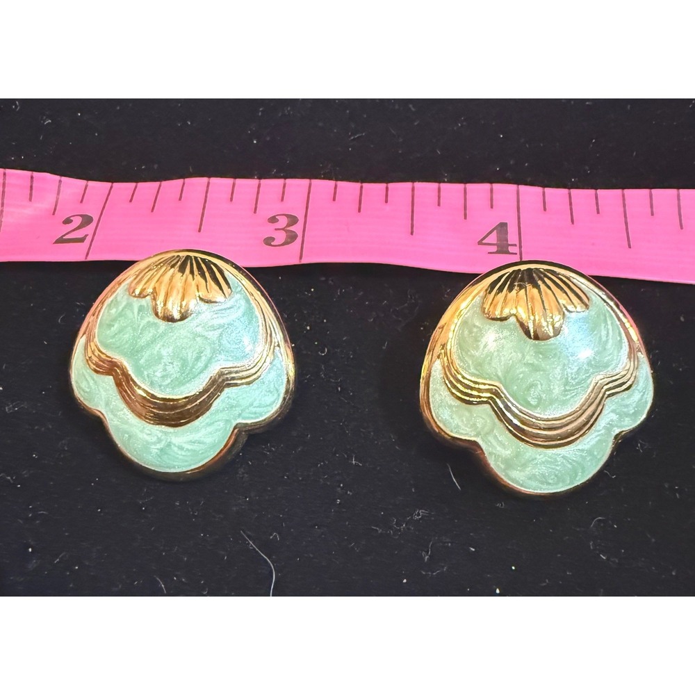 Ended Avon 1989 pearlized green pastel earrings gold tone base shell style